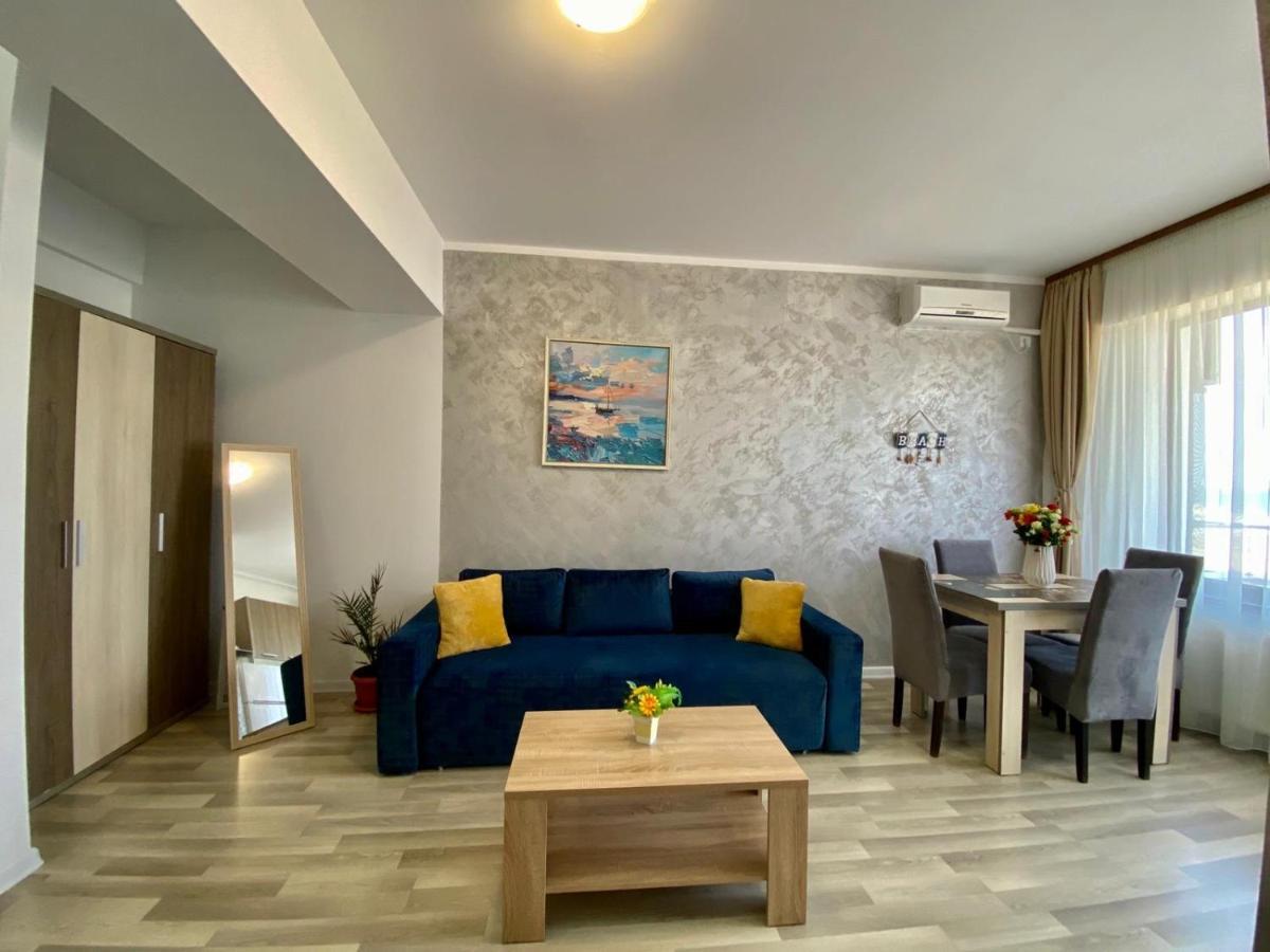 Apartament Summerland Mamaia Nord Екстериор снимка