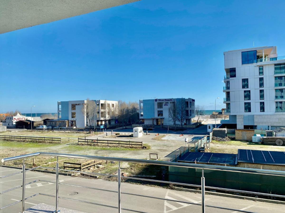Apartament Summerland Mamaia Nord Екстериор снимка