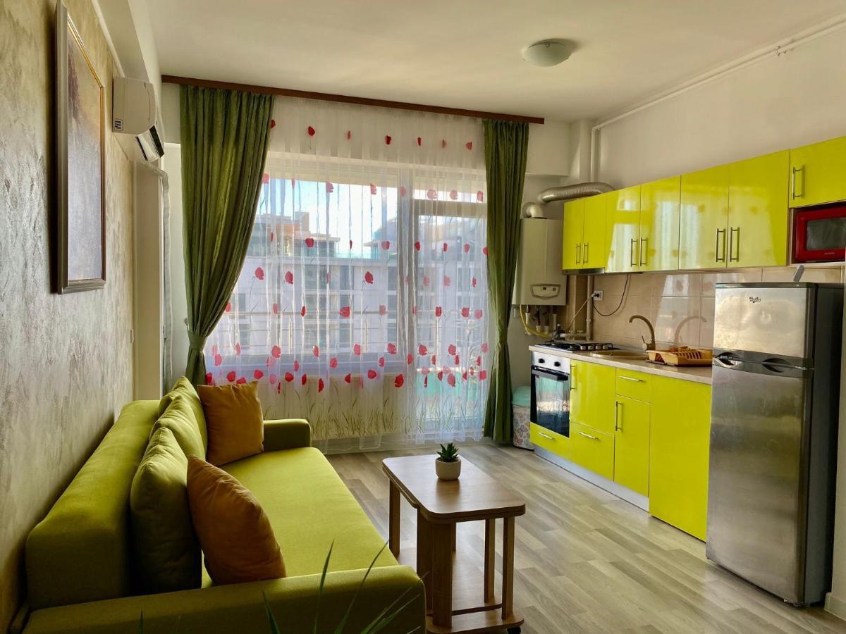 Apartament Summerland Mamaia Nord Екстериор снимка