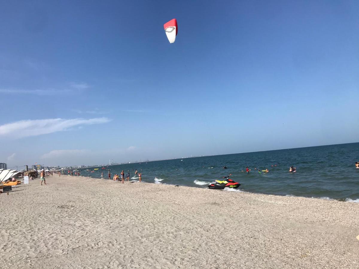 Apartament Summerland Mamaia Nord Екстериор снимка