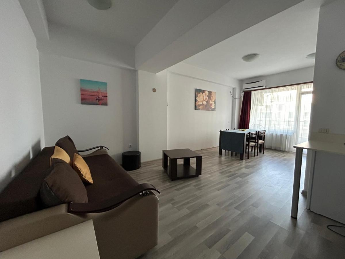 Apartament Summerland Mamaia Nord Екстериор снимка