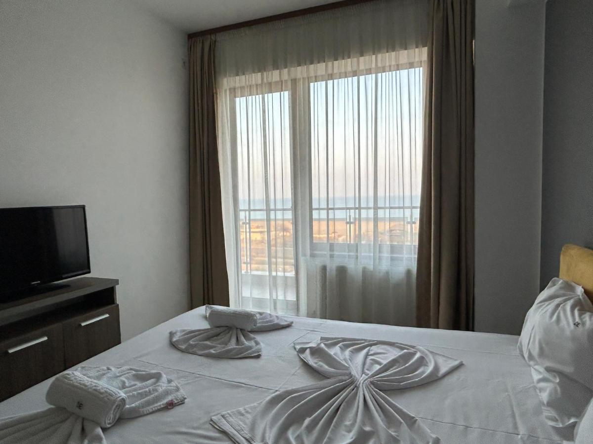 Apartament Summerland Mamaia Nord Екстериор снимка