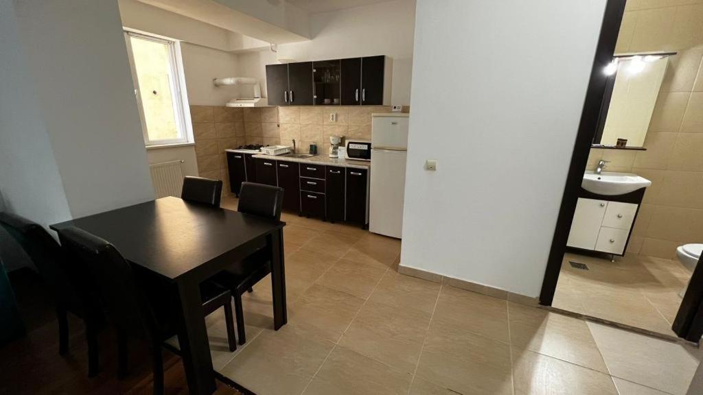 Apartament Summerland Mamaia Nord Екстериор снимка