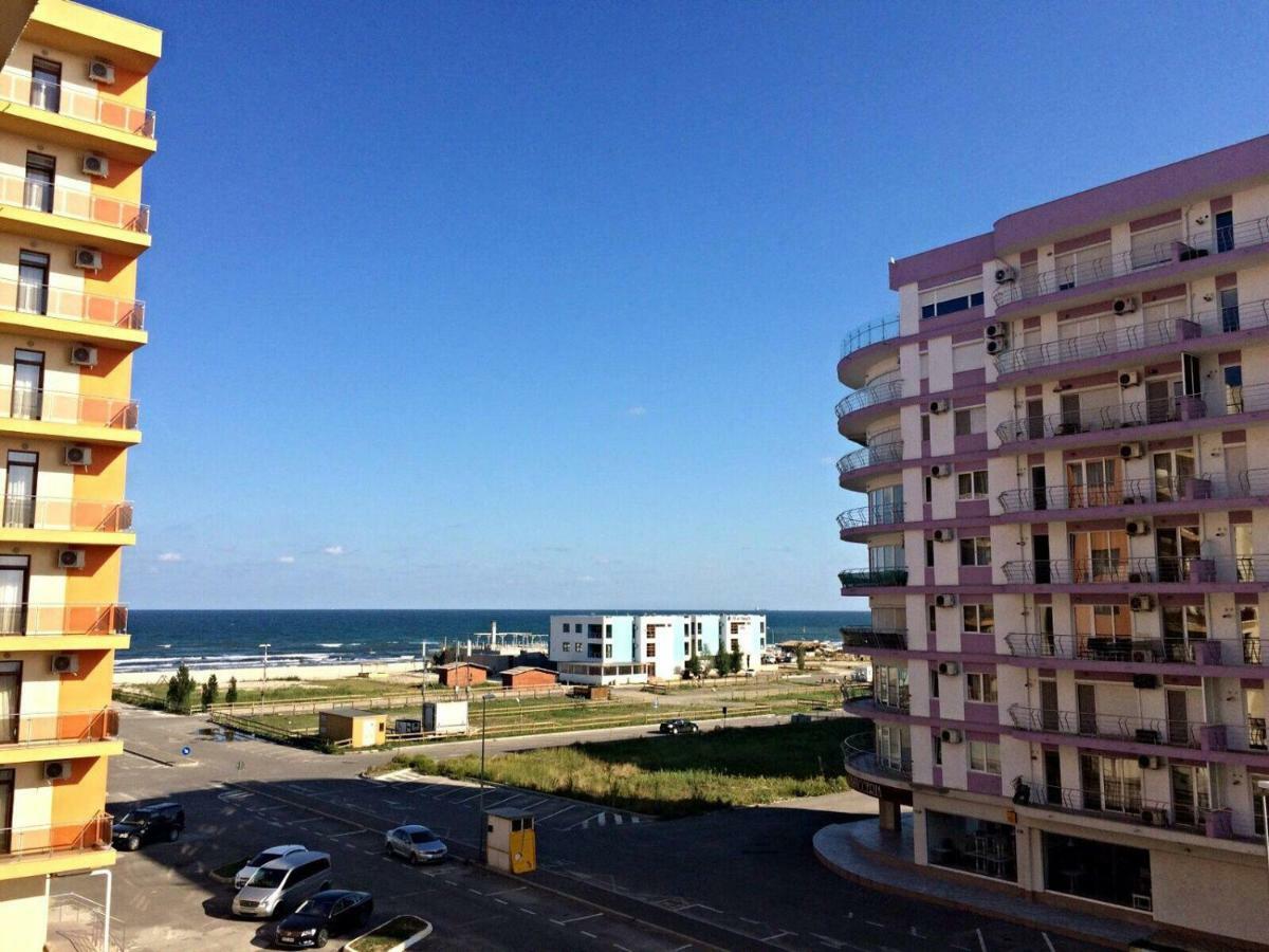 Apartament Summerland Mamaia Nord Екстериор снимка