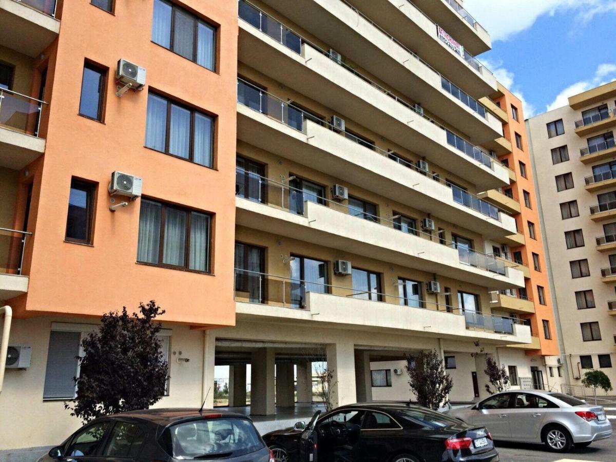 Apartament Summerland Mamaia Nord Екстериор снимка