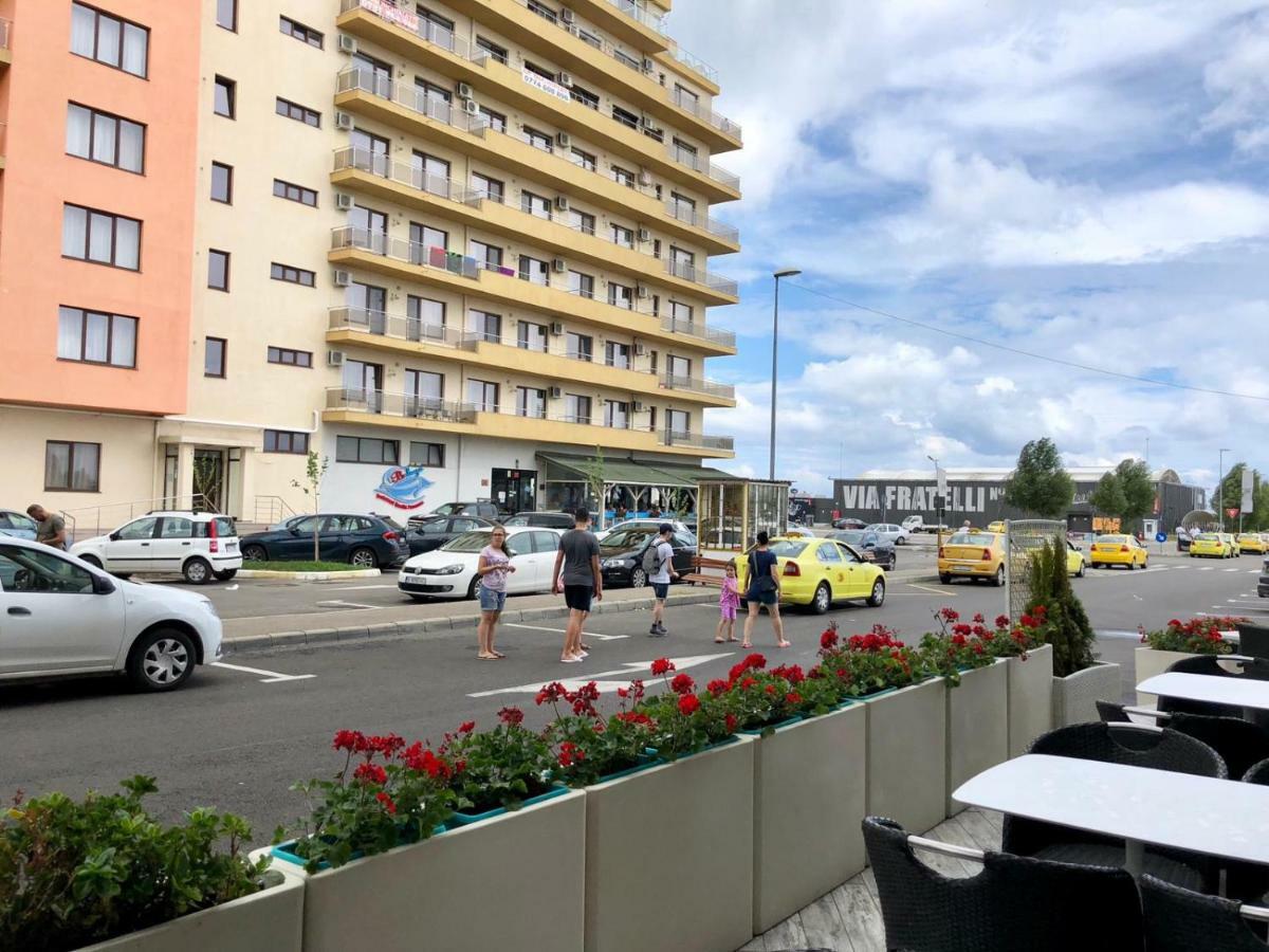 Apartament Summerland Mamaia Nord Екстериор снимка